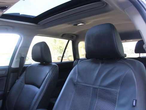 Used 2018 Subaru Outback 2.5i Limited AWD/4WD image 17