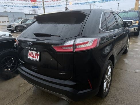 Used 2024 Ford Edge Titanium image 5