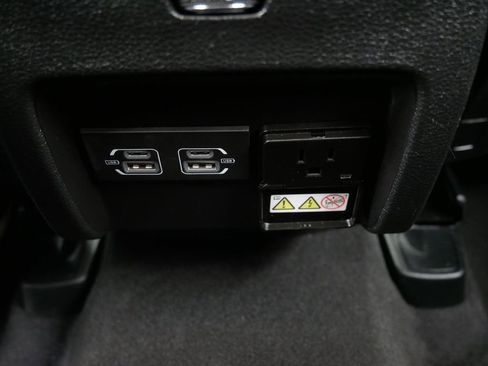 Certified 2022 Jeep Cherokee Trailhawk w/ Premium Leather Package image 17