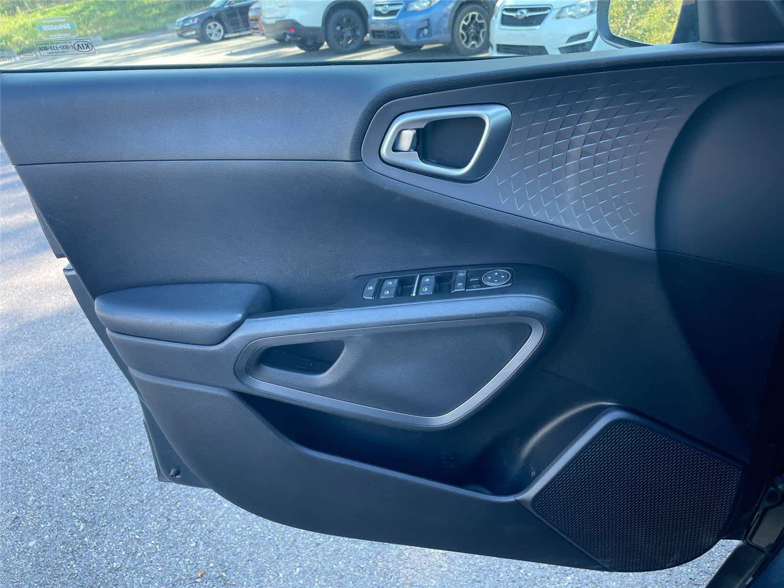 Used 2020 Kia Soul EX w/ Option Group 015 FWD image 20