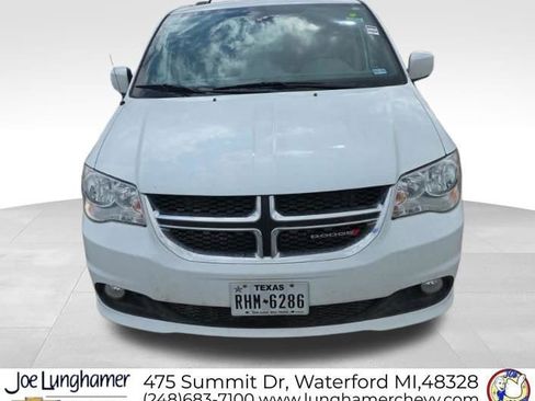 Used 2020 Dodge Grand Caravan SXT image 9