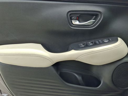 Used 2024 Honda HR-V EX-L image 12