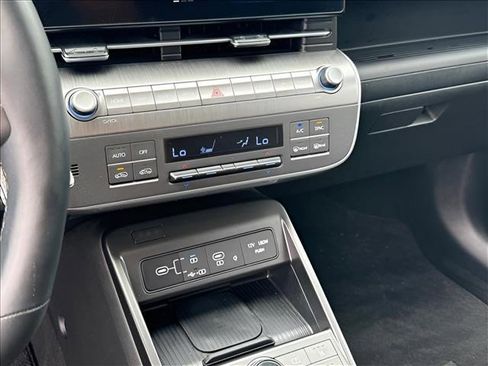 Certified 2024 Hyundai Kona Limited AWD/4WD image 23