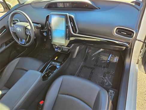 Used 2022 Toyota Prius Prime XLE image 21