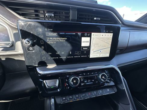 Used 2024 GMC Sierra 1500 Denali Ultimate image 11