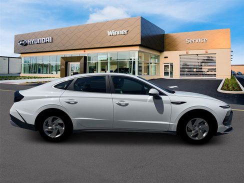 New 2026 Hyundai Sonata SE FWD image 9