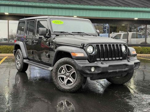 Used 2019 Jeep Wrangler Unlimited Sport S image 3
