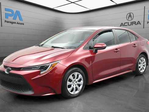 Used 2022 Toyota Corolla LE image 1