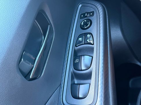 Certified 2025 Nissan Versa S w/ Trunk Package FWD image 33