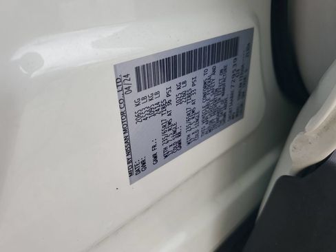 Used 2024 Nissan Rogue S FWD image 25