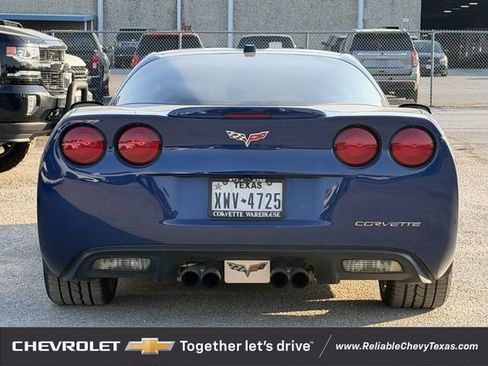 Used 2005 Chevrolet Corvette Coupe w/ Preferred Equipment Group RWD image 5