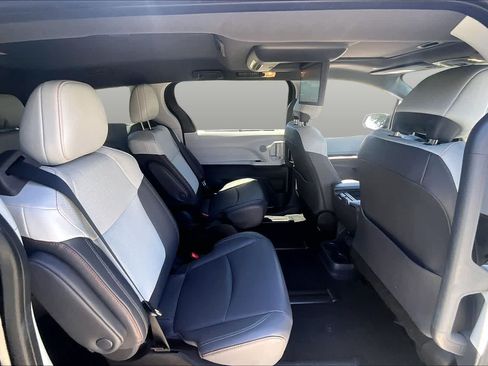 Used 2024 Toyota Sienna XSE w/ XSE Plus Package AWD/4WD image 21