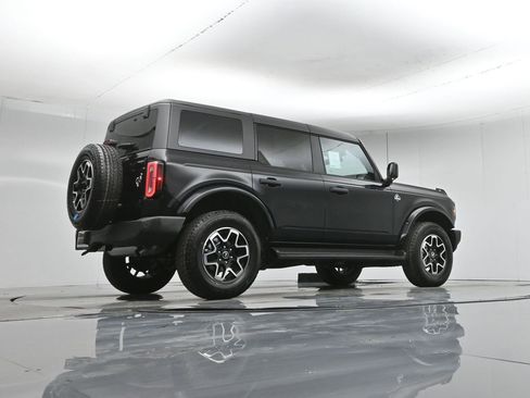 New 2026 Ford Bronco Outer Banks image 48