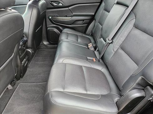 Used 2017 GMC Acadia SLT image 17