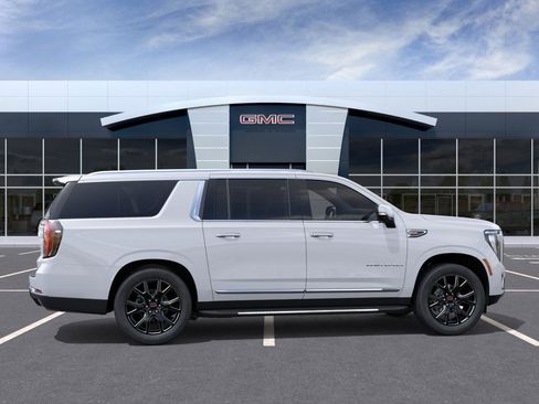 New 2026 GMC Yukon XL Denali image 6