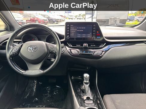 Used 2019 Toyota C-HR XLE FWD image 16