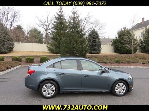 Used 2012 Chevrolet Cruze LS w/ Connectivity Package image 4