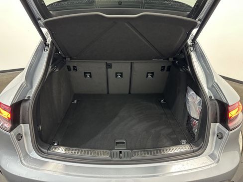 Certified 2026 Porsche Macan image 37