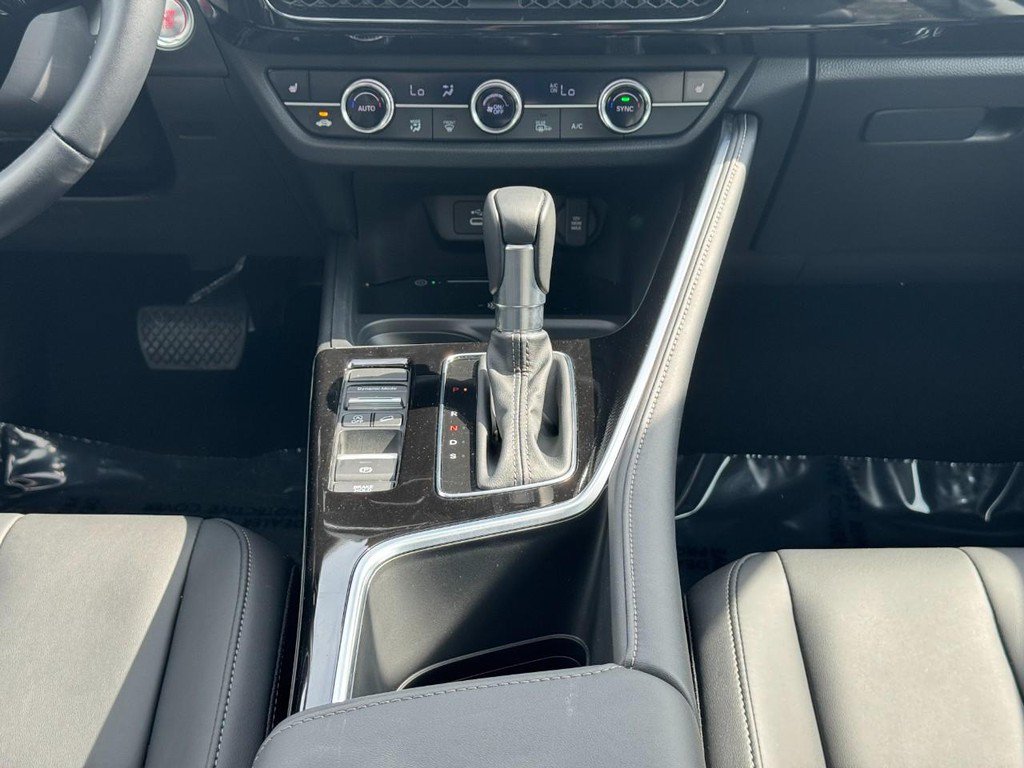 Certified 2025 Acura ADX FWD image 17