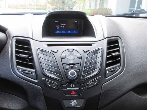 Used 2019 Ford Fiesta SE FWD image 32