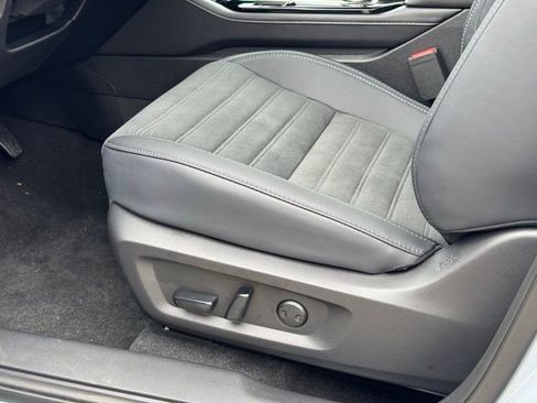 New 2025 Mitsubishi Outlander AWD image 21