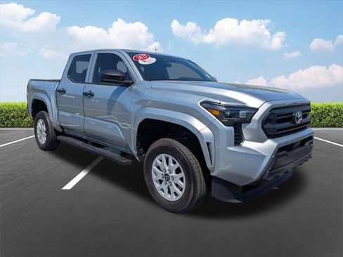 Certified 2025 Toyota Tacoma SR image 2