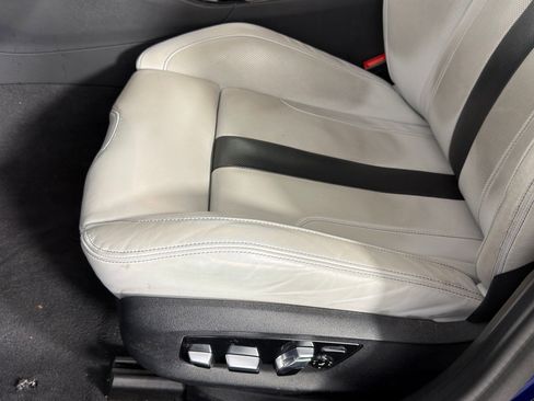 Used 2023 BMW M5 w/ Executive Package image 11