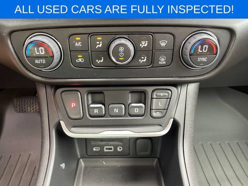Used 2020 GMC Terrain SLE w/ Driver Convenience Package FWD image 21
