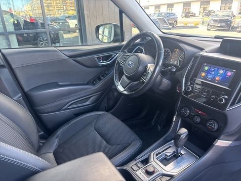 Used 2023 Subaru Forester Premium image 12