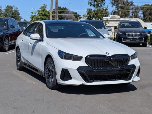 New 2026 BMW 540i xDrive w/ Executive Package image 6