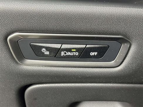 Used 2025 BMW X7 xDrive40i w/ Parking Assistance Package image 19