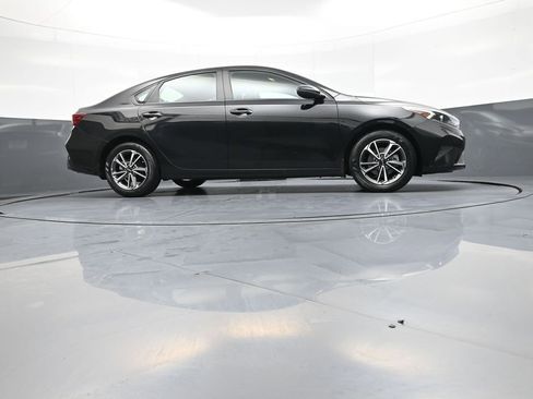 Certified 2023 Kia Forte LXS w/ LXS Technology Package FWD image 27