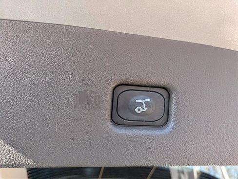 Certified 2023 Lincoln Nautilus AWD w/ Premium Package image 21