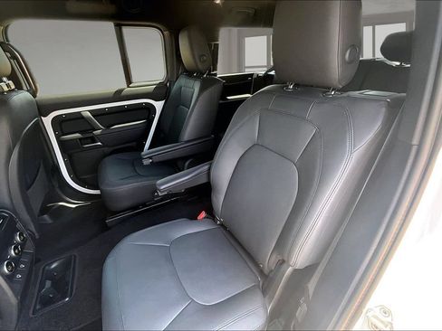Certified 2025 Land Rover Defender 130 X-Dynamic SE AWD/4WD image 26