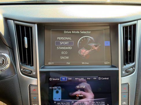 Used 2014 INFINITI Q50 AWD w/ Moonroof Package image 21