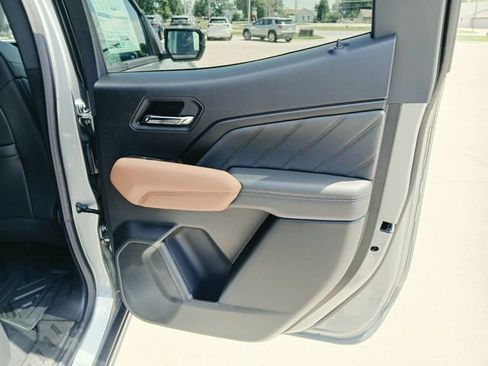 New 2026 GMC Canyon AT4 w/ Technology Plus Package AWD/4WD image 21