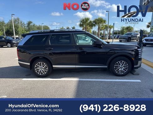 Used 2026 Hyundai Palisade SEL FWD image 11