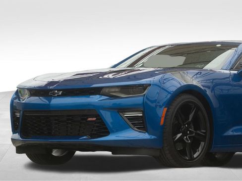 Used 2018 Chevrolet Camaro SS RWD image 24
