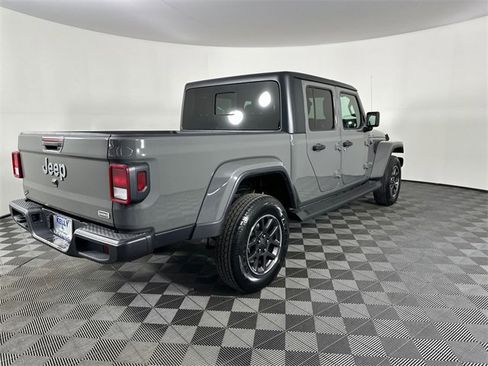 Certified 2020 Jeep Gladiator Overland w/ Cold Weather Group image 8