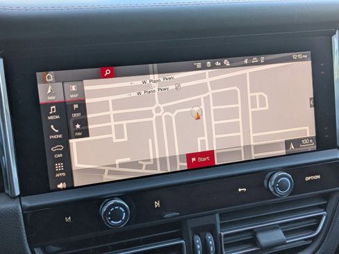 New 2026 Porsche Macan image 18