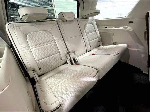 Used 2023 Lincoln Navigator Black Label image 37