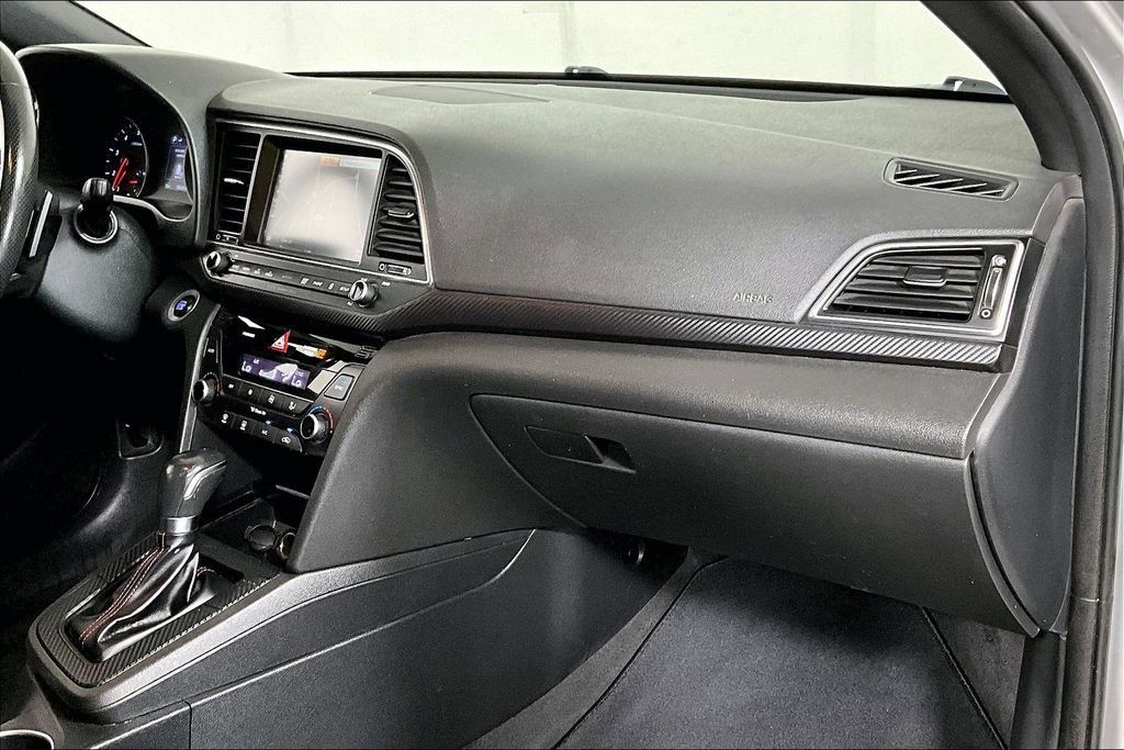 Used 2018 Hyundai Elantra Sport w/ Sport Premium Package 03 FWD image 15