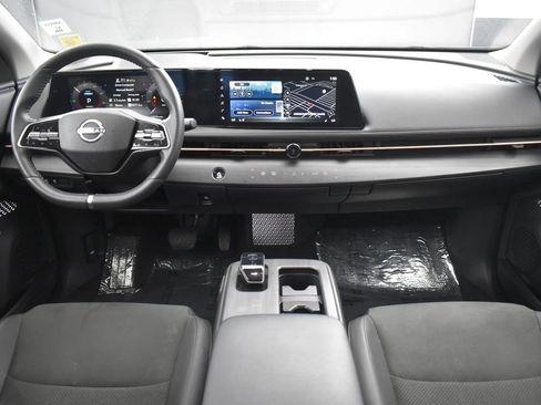 Used 2023 Nissan Ariya AWD image 9