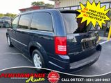 Used 2009 Chrysler Town & Country Touring image 4