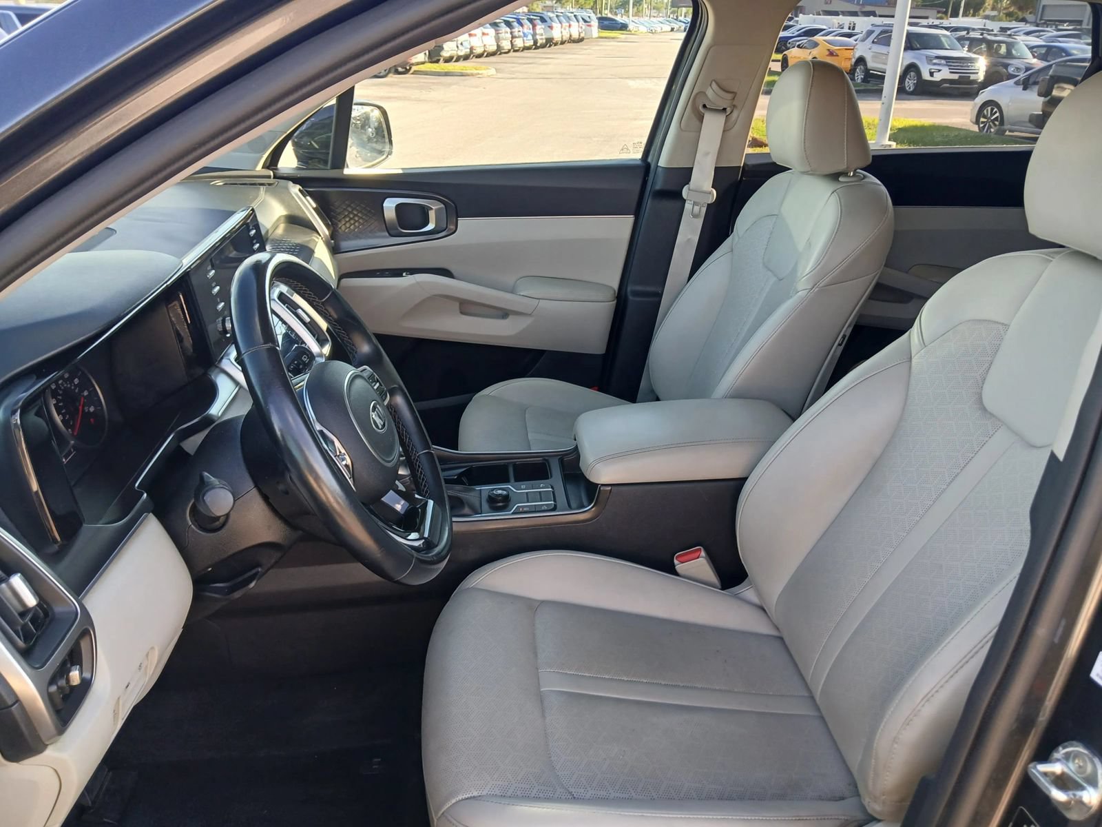 Used 2021 Kia Sorento S w/ Panoramic Sunroof Package FWD image 8