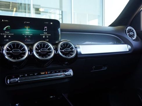 Certified 2022 Mercedes-Benz GLB 35 AMG 4MATIC image 22