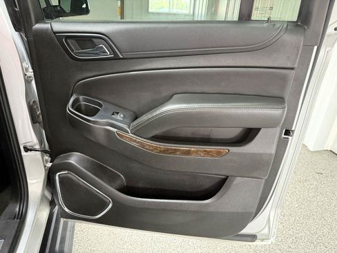 Used 2018 Chevrolet Suburban LT AWD/4WD image 41
