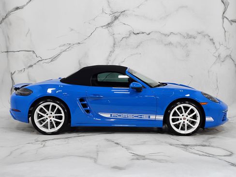 Used 2024 Porsche 718 Boxster RWD image 6