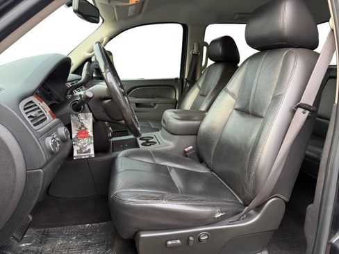 Used 2010 Chevrolet Silverado 2500 LTZ w/ Convenience Package AWD/4WD image 9
