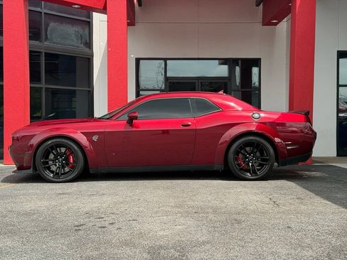 Used 2022 Dodge Challenger SRT Hellcat RWD image 5
